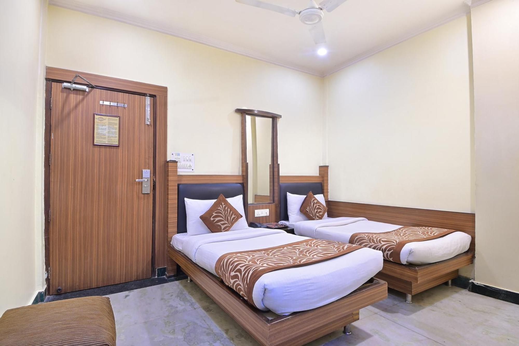 Hotel Hari Piorko Grand - 2 Min From New Delhi Railway Station Extérieur photo