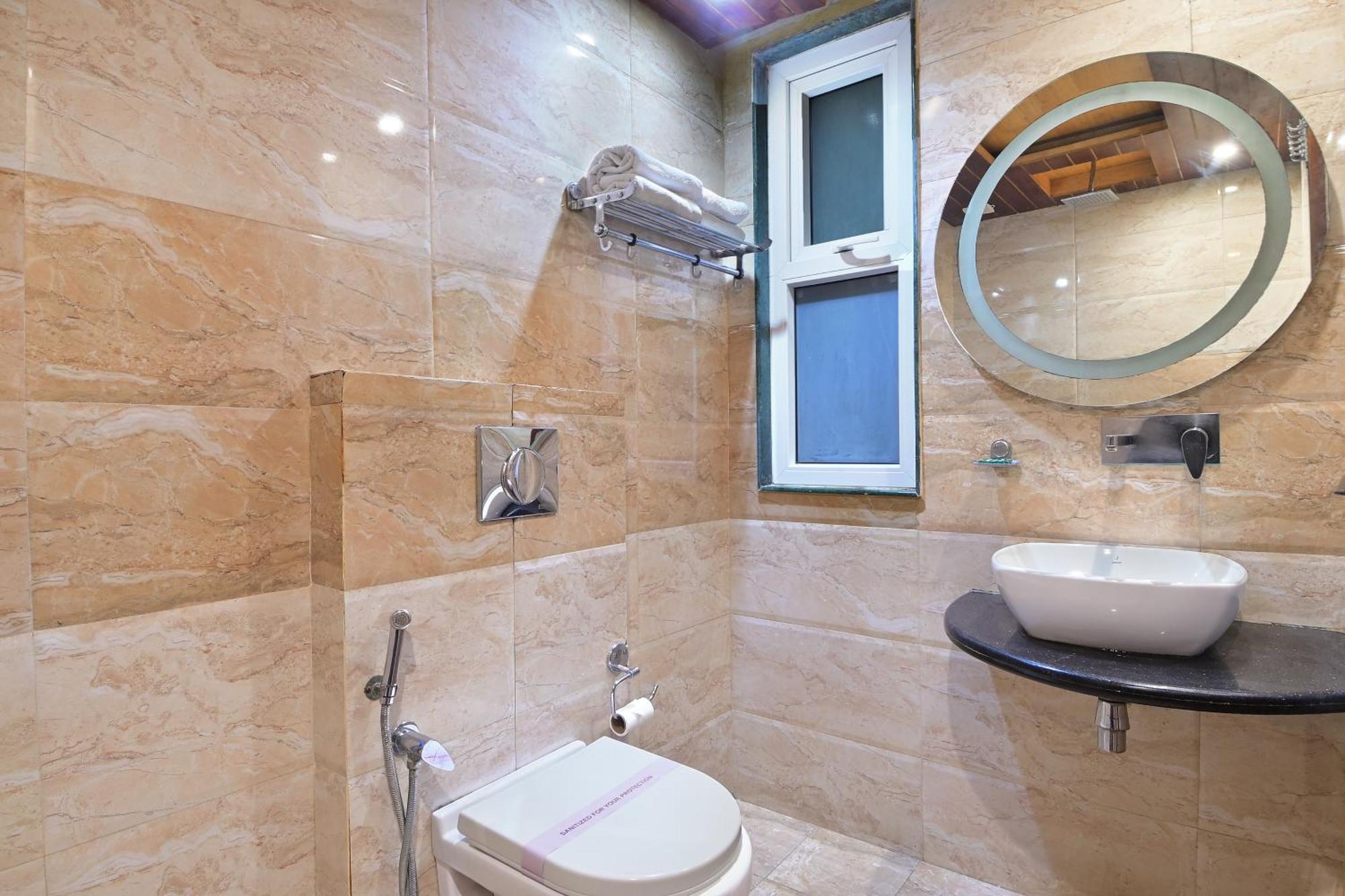 Hotel Hari Piorko Grand - 2 Min From New Delhi Railway Station Extérieur photo