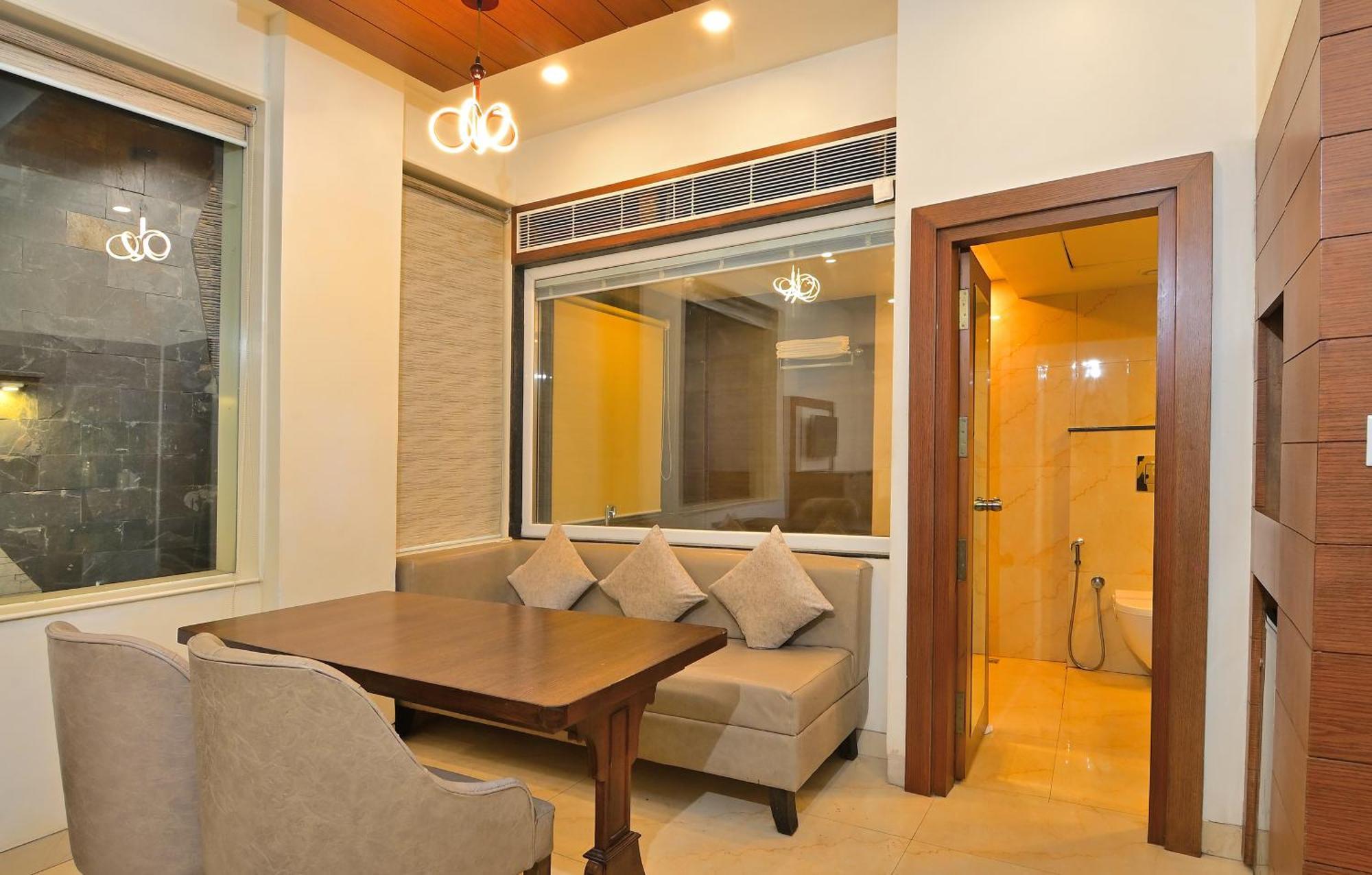 Hotel Hari Piorko Grand - 2 Min From New Delhi Railway Station Extérieur photo