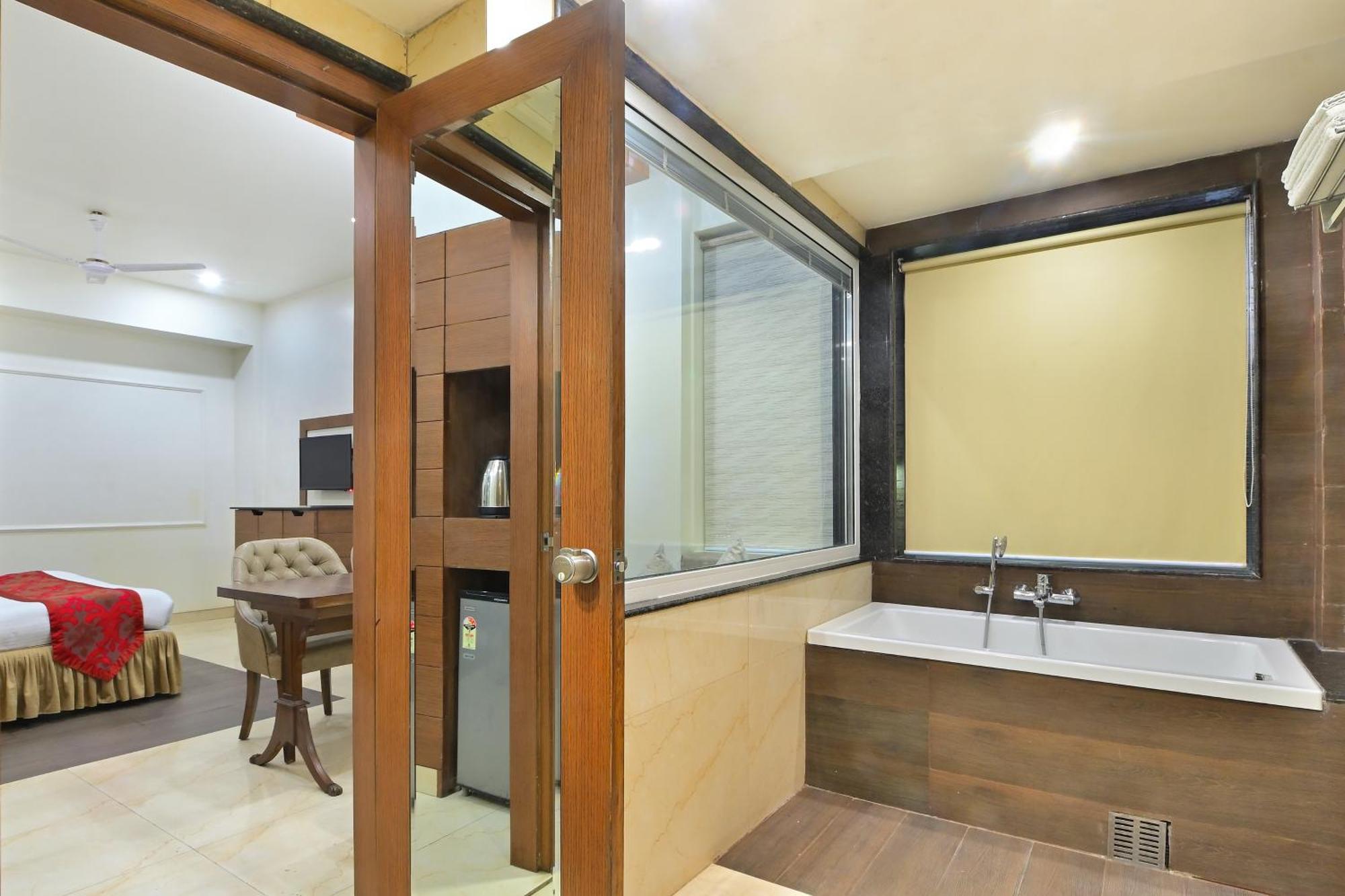 Hotel Hari Piorko Grand - 2 Min From New Delhi Railway Station Extérieur photo