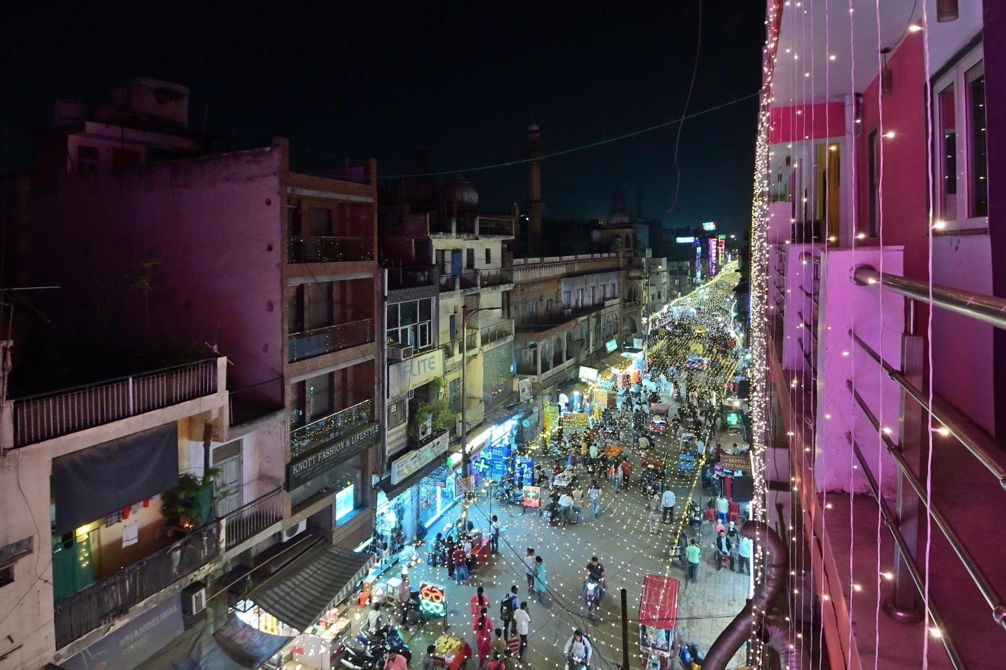 Hotel Hari Piorko Grand - 2 Min From New Delhi Railway Station Extérieur photo