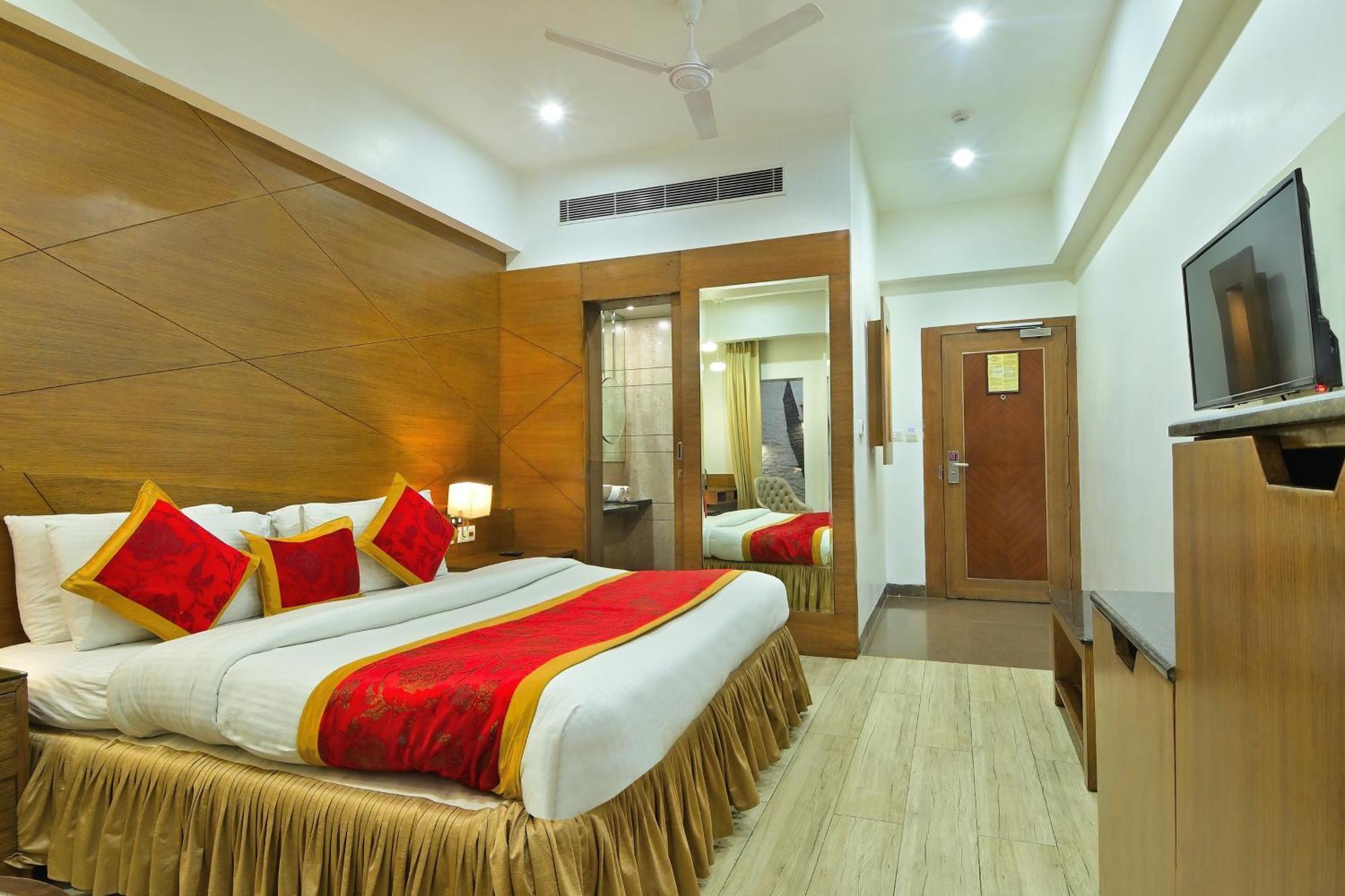 Hotel Hari Piorko Grand - 2 Min From New Delhi Railway Station Extérieur photo