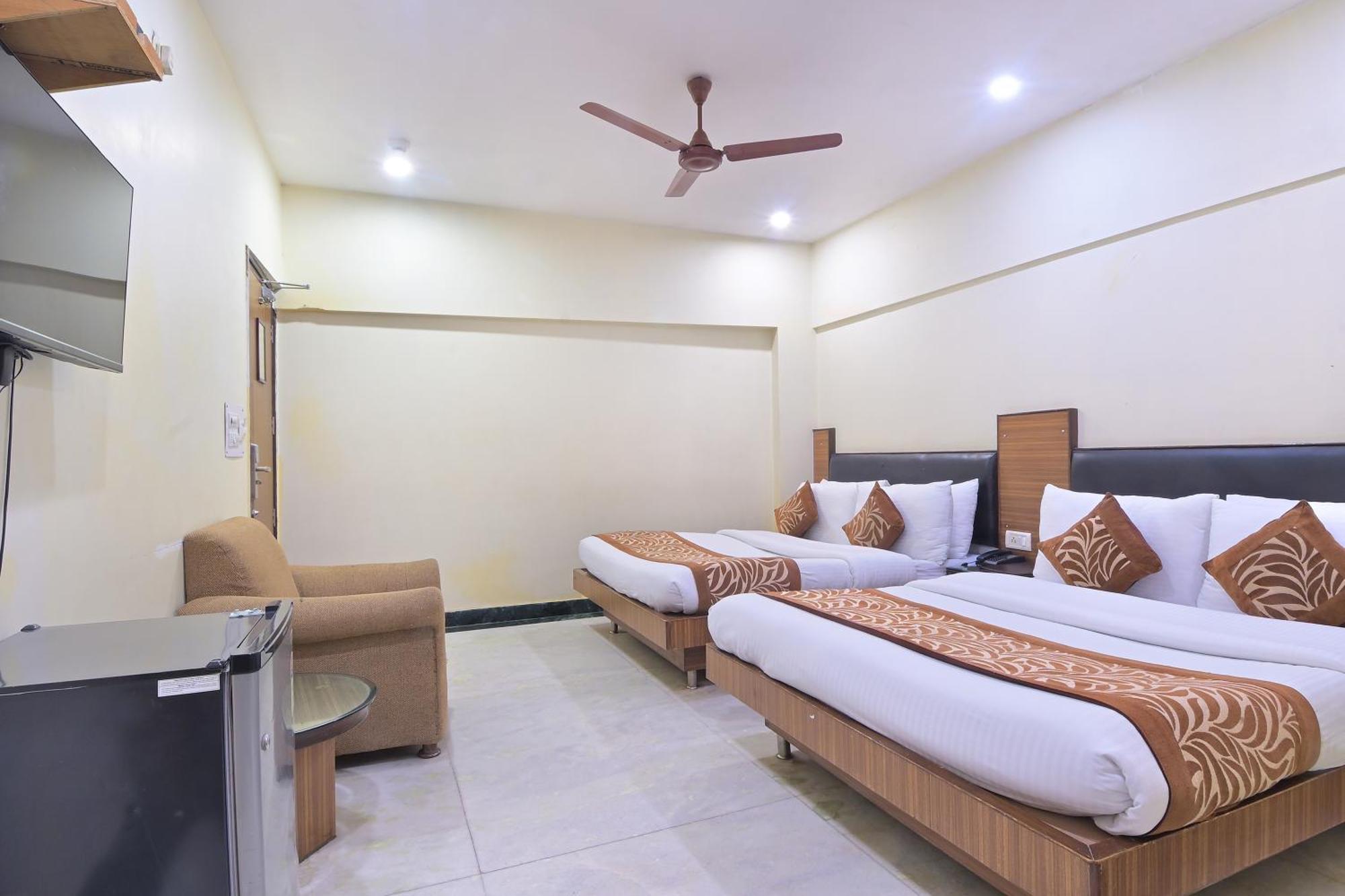 Hotel Hari Piorko Grand - 2 Min From New Delhi Railway Station Extérieur photo
